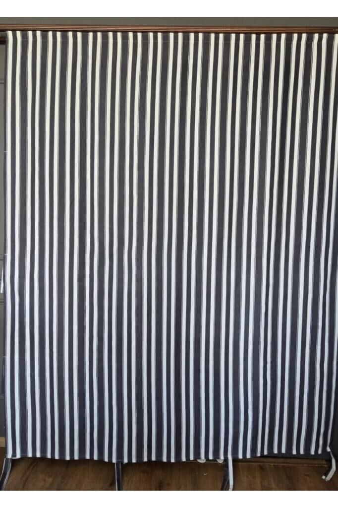 Balkon Perdesi Lüks 1.Sınıf Branda Kumaş EnxBoy Yağmur Geçirmez Kalın Bağcık Düğmeli Balkon Brandası 400 x 250 - Siyah Beyaz